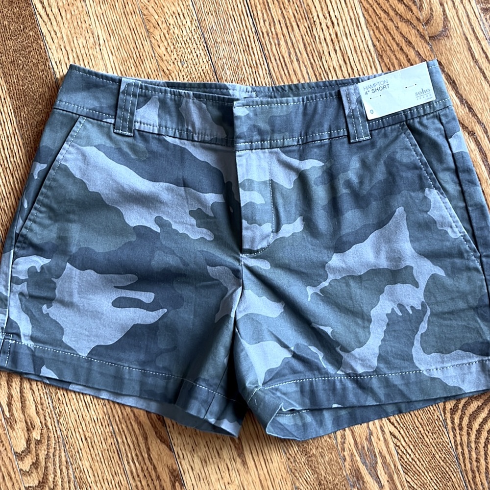 NWT SOHO CAMO SHORTS SIZE 0